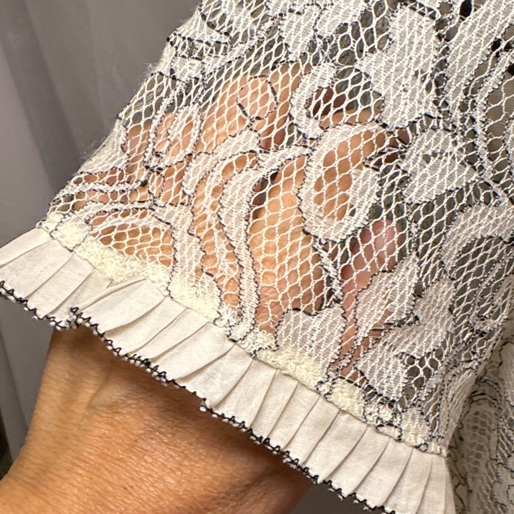 LOFT Cream Lace Blouse - Picture 4 of 16